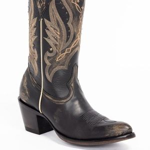 Idyllwind boots by Miranda Lambert